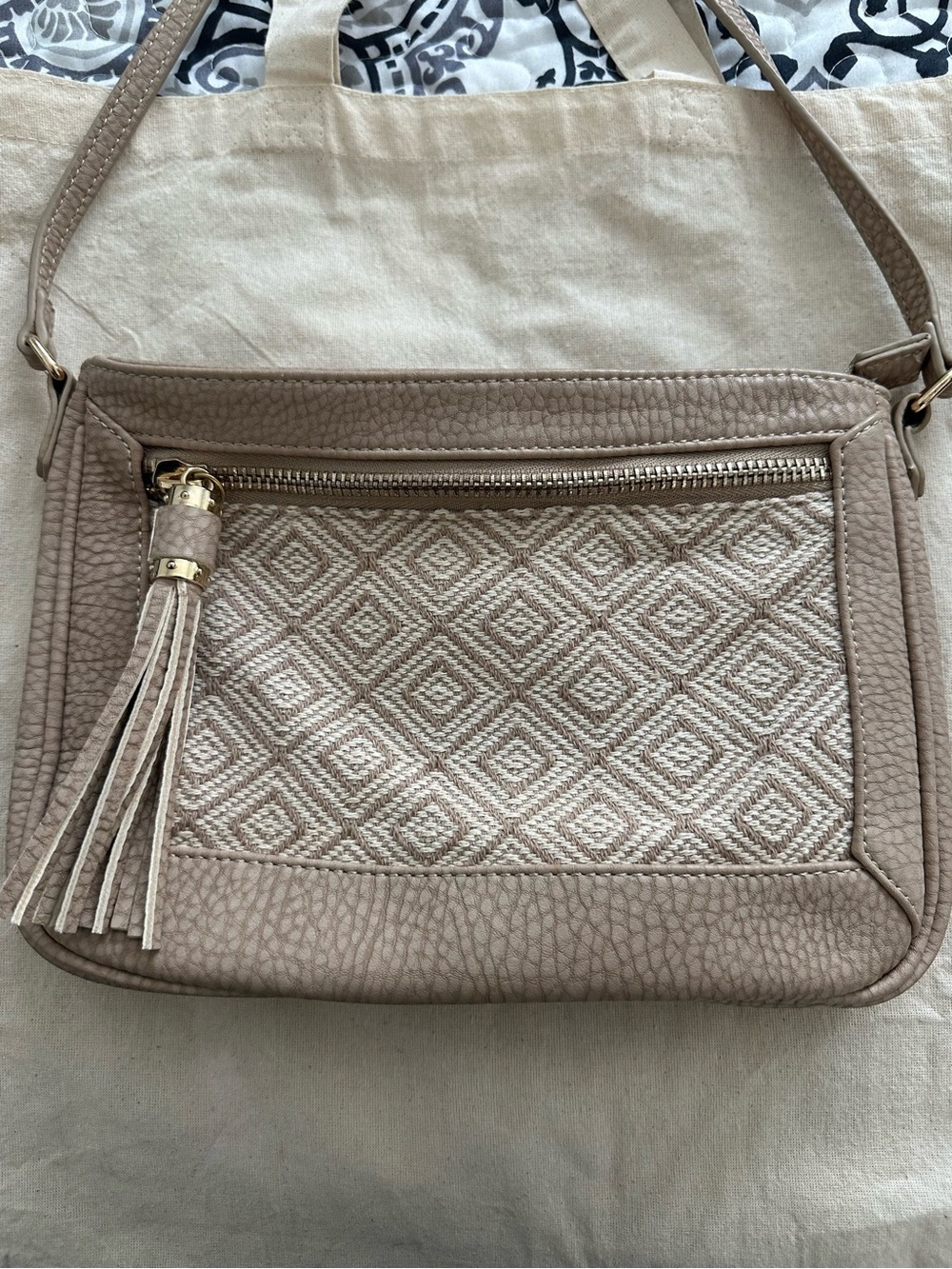 Women’s Neutral Tan Crossbody Bag with Tassel